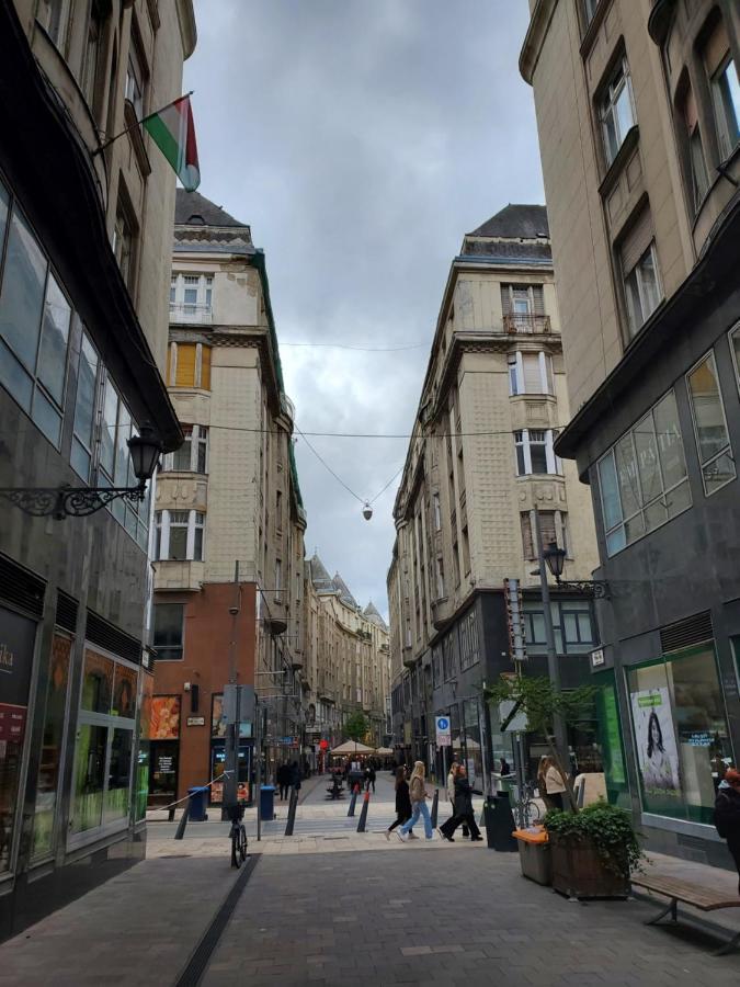 Budapest Walking Street-T Exterior photo